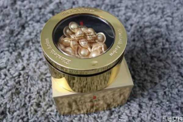 雅顿金胶为什么像油一样?雅顿金胶外壳是什么制作的 雅顿金胶为什么像油一样?雅顿金胶外壳是什么制作的