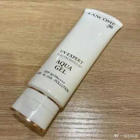 修颜乳和素颜霜的区别 修颜乳和素颜霜的区别