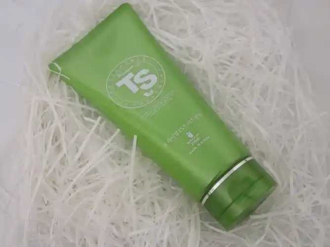 护发素沾到皮肤上会怎么样