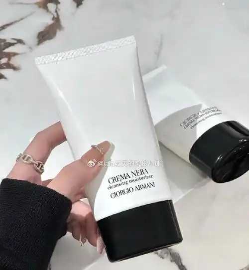 男士可以用洁面霜吗？男士怎么用洁面霜