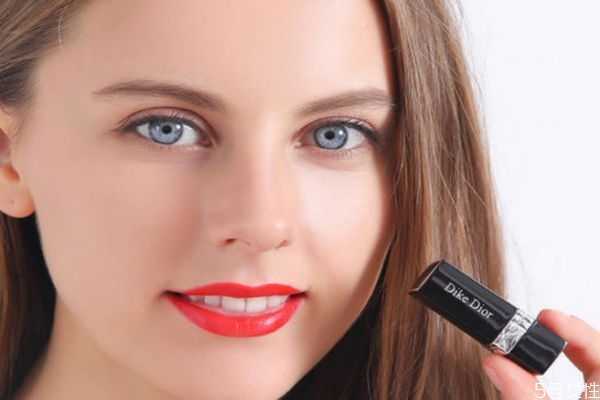 怎么把口红涂成哑光