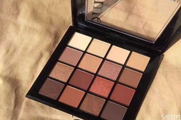 眼影里的闪粉是什么成分?眼影什么成分不好 眼影里的闪粉是什么成分?眼影什么成分不好