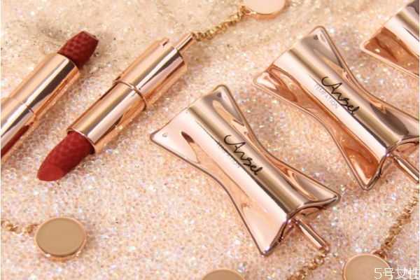 mccvie口红中文叫什么？mccvie是什么档次的牌子