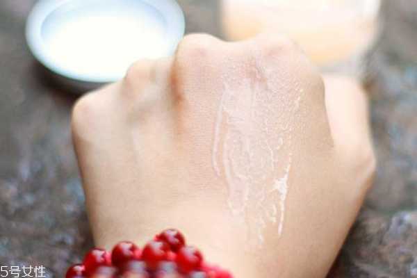 眼霜怎么涂不长脂肪粒