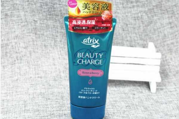 夏天可以涂护手霜吗 夏天可以涂护手霜吗