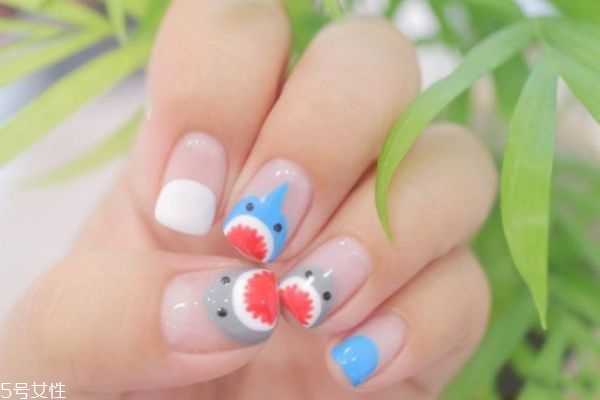 卡通手绘美甲怎么做？动物图案卡通美甲怎么做
