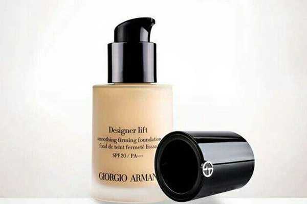 阿玛尼权力粉底液适合油皮吗 阿玛尼权力粉底液适合油皮吗