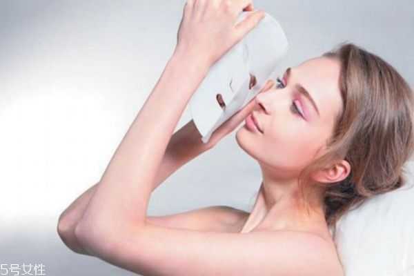 海藻面膜用什么水调比较好