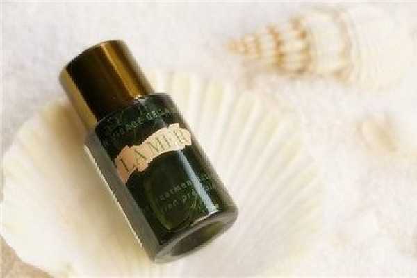 海蓝之谜精粹水有刺痛感觉是什么原因 海蓝之谜精粹水有刺痛感觉是什么原因