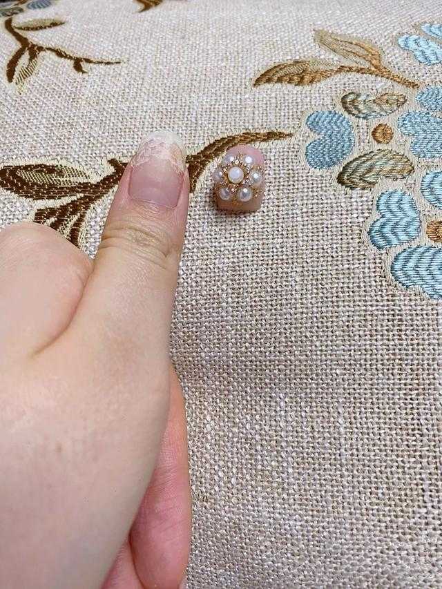 教你一招美甲怎么轻松卸掉 教你一招美甲怎么轻松卸掉