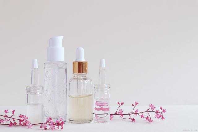 日本适合十八岁以上的护肤品有哪些？建议收藏起来，每一款都是世界名牌