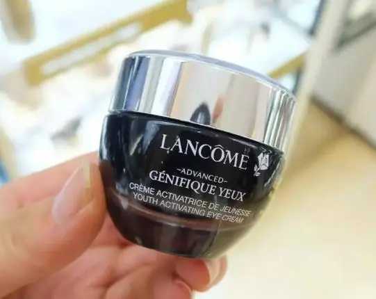 30岁用什么眼霜效果好 30岁用什么眼霜效果好