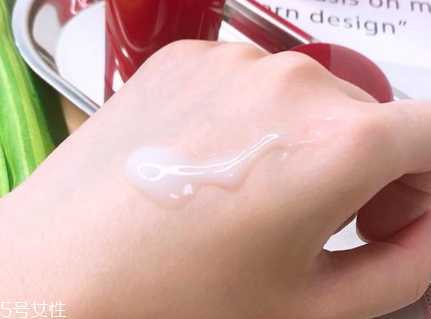 资生堂水之印红色适合什么年龄