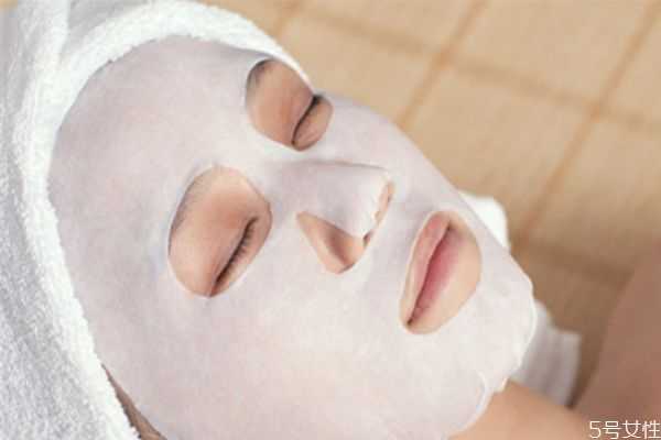 脸干什么原因造成的 脸部干燥的原因 脸干什么原因造成的 脸部干燥的原因