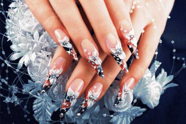 美甲是先涂魔镜粉还是先封层?用魔镜粉的小贴士 美甲是先涂魔镜粉还是先封层?用魔镜粉的小贴士