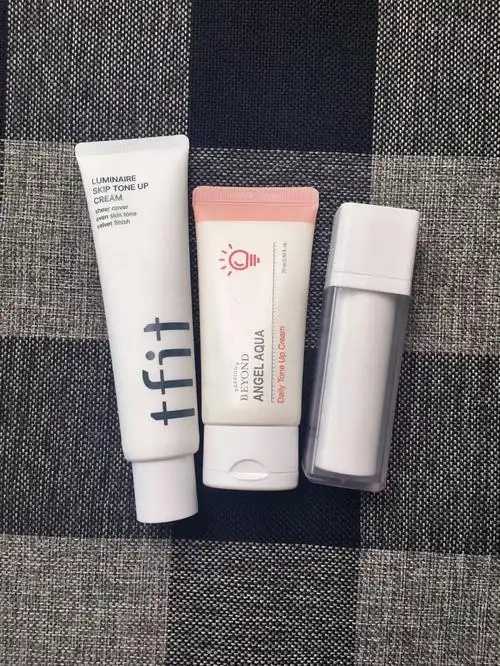 眼霜和面霜的区别