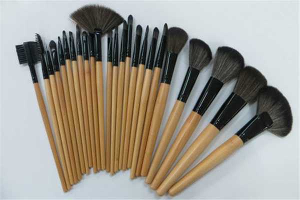 化妆刷什么毛好