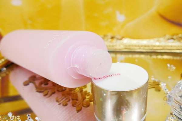 娇韵诗青春赋活系列适合什么肤质 敏感肌也能用