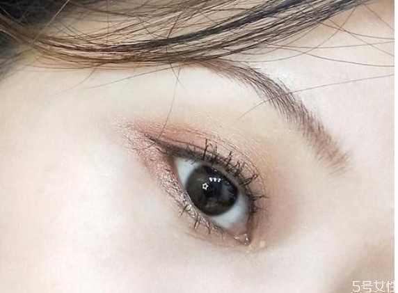 睫毛打底可以单独使用吗