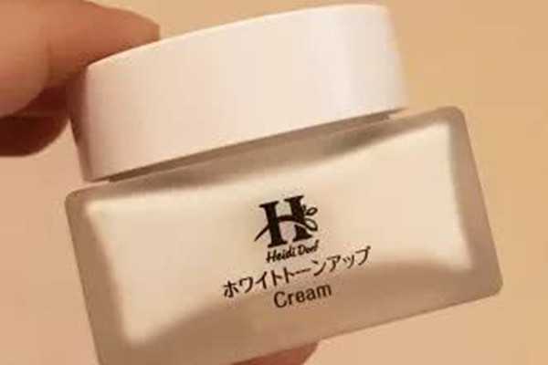 popberry素颜霜有几个色号?popberry素颜霜值得买吗 popberry素颜霜有几个色号?popberry素颜霜值得买吗