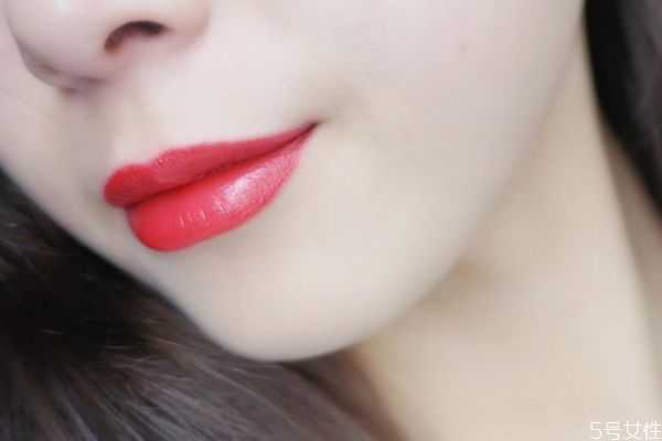 口红超过三年还能用吗?抹了过期的口红会怎样 口红超过三年还能用吗?抹了过期的口红会怎样