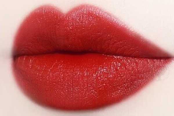 古驰黄皮必入的口红 古驰黄皮必入的口红