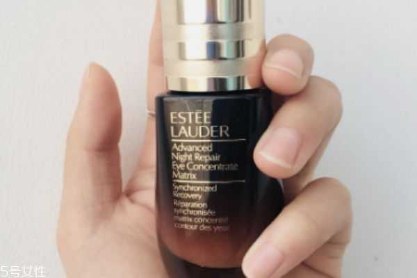 雅诗兰黛二合一眼部精华怎么用 雅诗兰黛二合一眼部精华怎么用