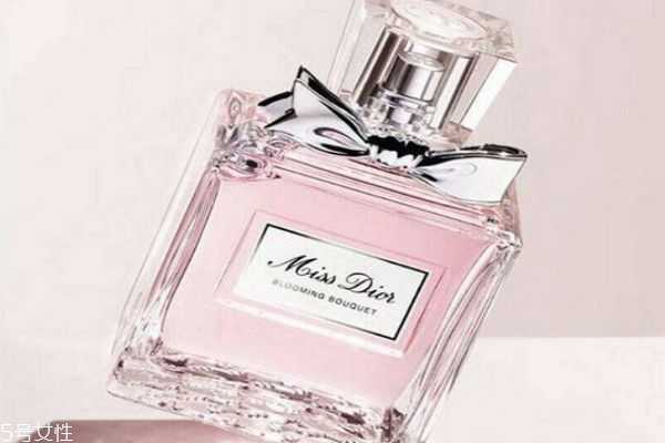 迪奥花漾甜心香水好闻吗?迪奥花漾甜心留香时间 迪奥花漾甜心香水好闻吗?迪奥花漾甜心留香时间