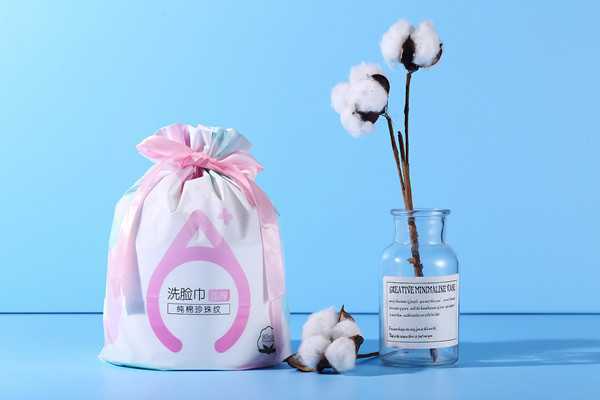 洗脸巾是抽的好还是卷的好?洗脸巾用来洗脸还是擦脸 洗脸巾是抽的好还是卷的好?洗脸巾用来洗脸还是擦脸