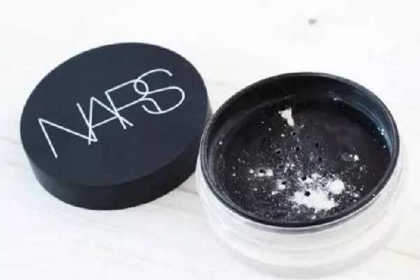 蜜粉用哑光好还是珠光好