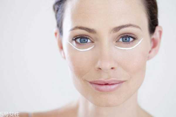 眼霜怎么涂不长脂肪粒