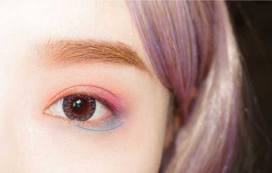 圣诞节妆容怎么画好看 圣诞主题妆容的画法及教程