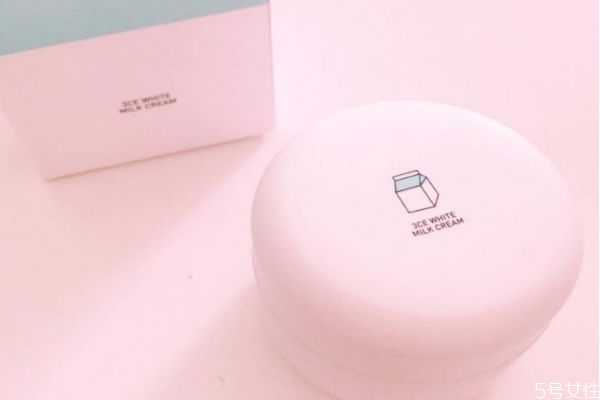 素颜霜适合什么人？涂了素颜霜怎么补妆