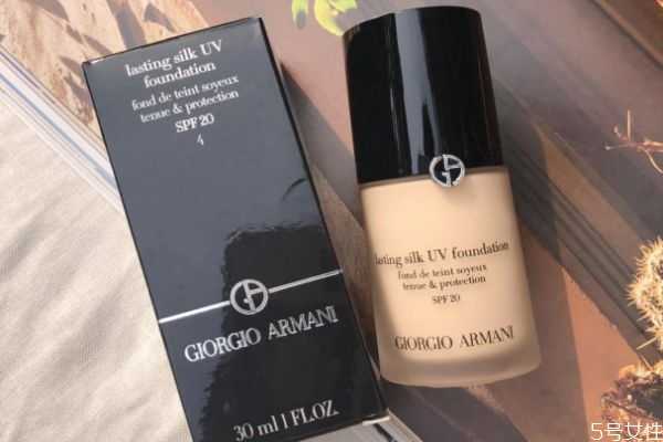 怎样画出干净的底妆？底妆怎样画自然服帖