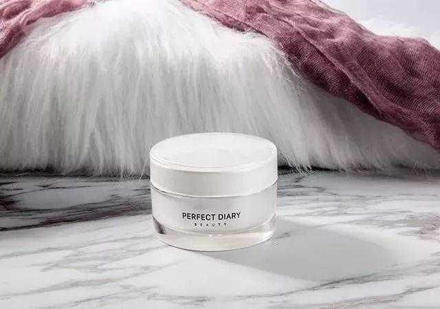 素颜霜可以遮痘痘吗 素颜霜可以遮痘痘吗