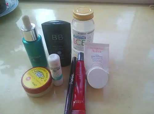 洁面胶容易冲洗干净吗