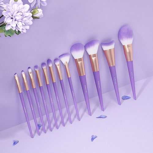 男生可以用遮瑕刷吗