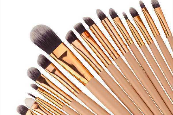 化妆刷用多久就要扔了换新的了 化妆刷用多久就要扔了换新的了