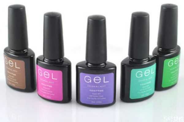 美甲胶水可以用502胶水代替吗？美甲掉了可以用502粘吗