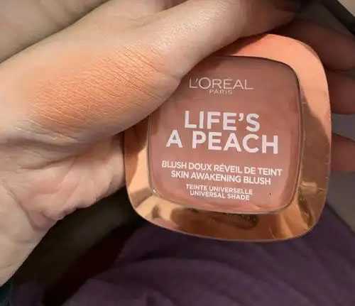 粉色腮红起到什么作用?腮红粉色还是橘色显白 粉色腮红起到什么作用?腮红粉色还是橘色显白