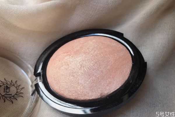 高光怎么打才显得鼻子挺？怎样打高光鼻子