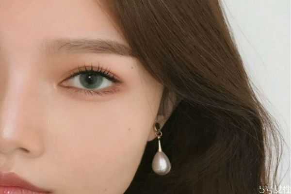 美瞳是买大直径好还是小直径好？美瞳的大小直径选择