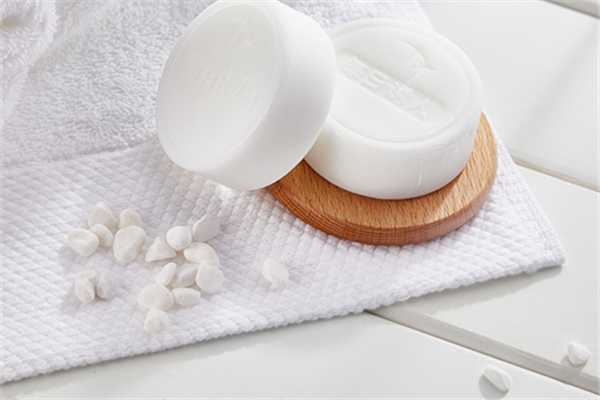 蚕丝皂可以去黑头和粉刺吗？蚕丝皂的功效和作用