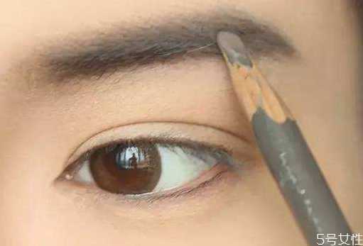 眉卡有用吗？眉卡好用还是眉毛印章好用