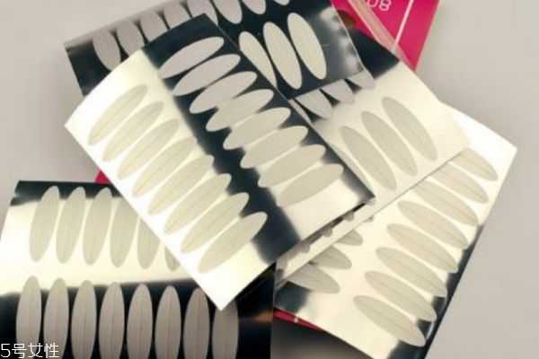 贴双眼皮贴需要注意什么？双眼皮贴的种类有什么