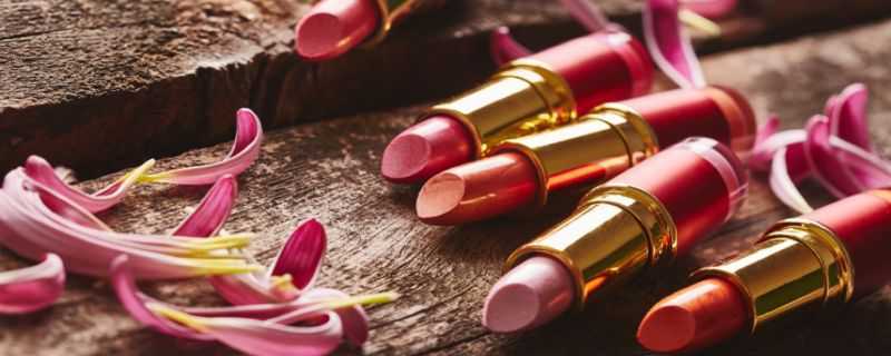 唇深涂什么颜色的口红好看 唇深涂什么颜色的口红好看