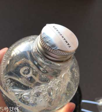 玉肌洗发水有控油功效吗?头皮出油多是怎么回事 玉肌洗发水有控油功效吗?头皮出油多是怎么回事