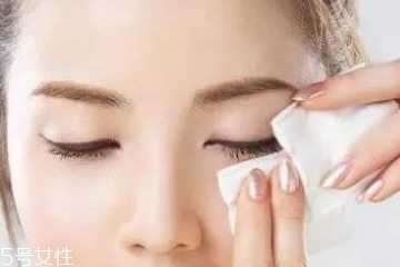 闭口反复长是什么原因