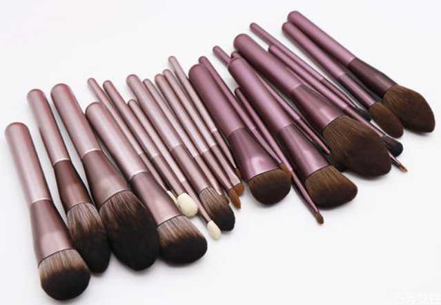 艾诺琪化妆刷哪个系列好用