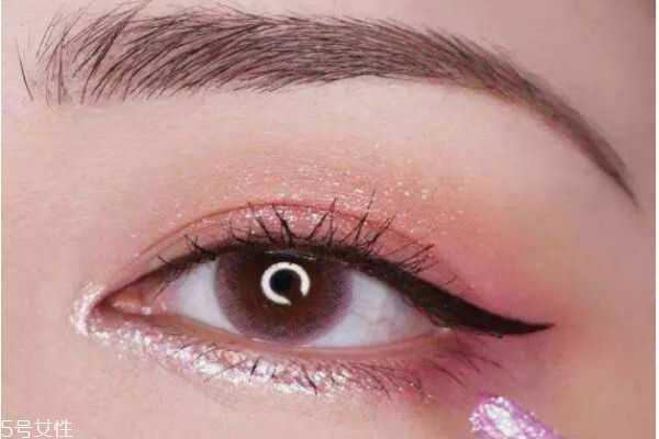 樱花妆怎么画 樱花妆怎么画